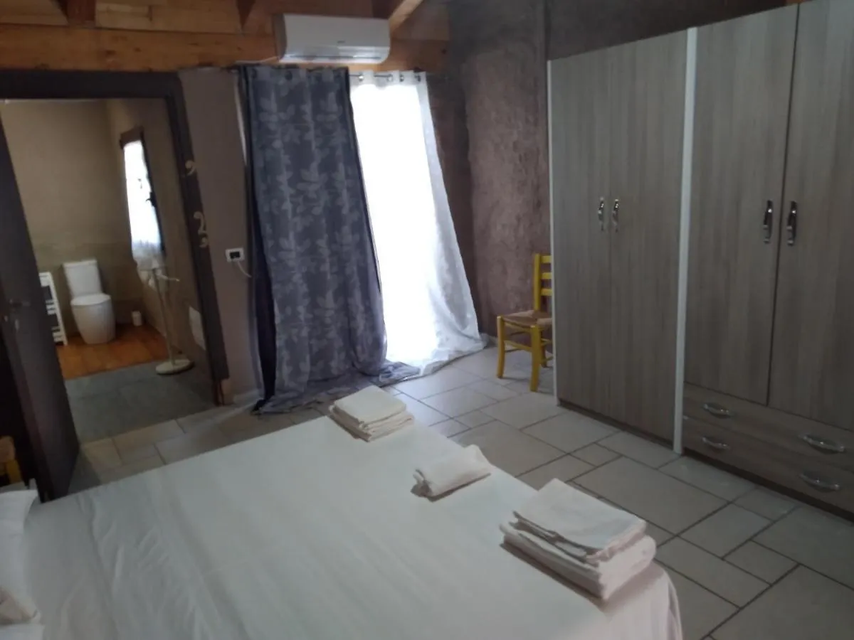 La Casa Di Paglia Hotel Girasole Guest house